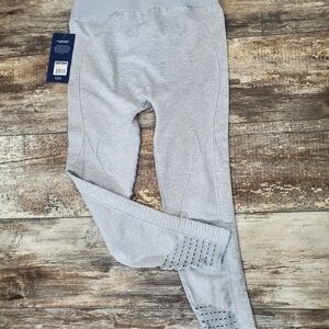 Marika Mid Rise 3/4 Sz Med Leggings Compression Shaping   Gray Slimming NEW